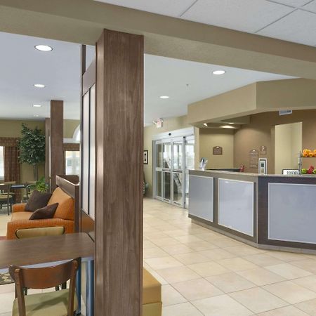 Microtel Inn & Suites By Wyndham Minot Exterior foto