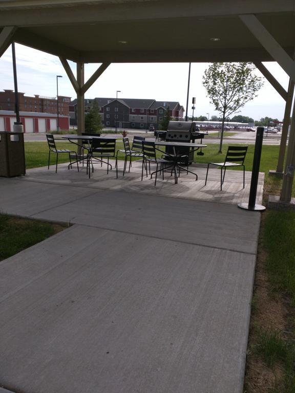 Microtel Inn & Suites By Wyndham Minot Exterior foto