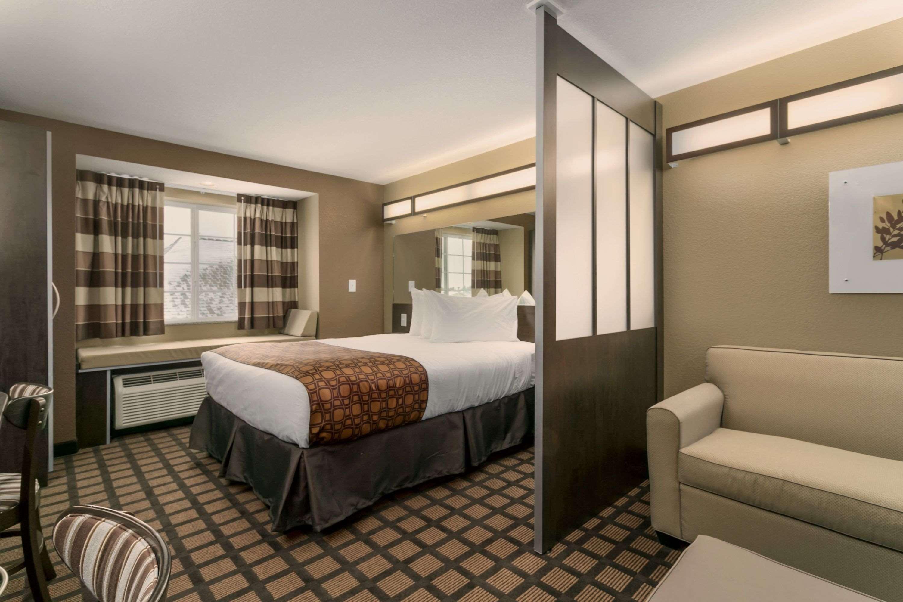 Microtel Inn & Suites By Wyndham Minot Exterior foto
