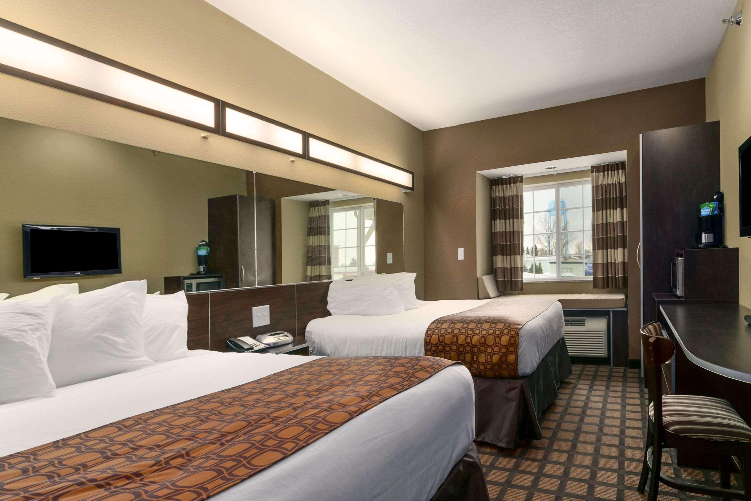 Microtel Inn & Suites By Wyndham Minot Exterior foto