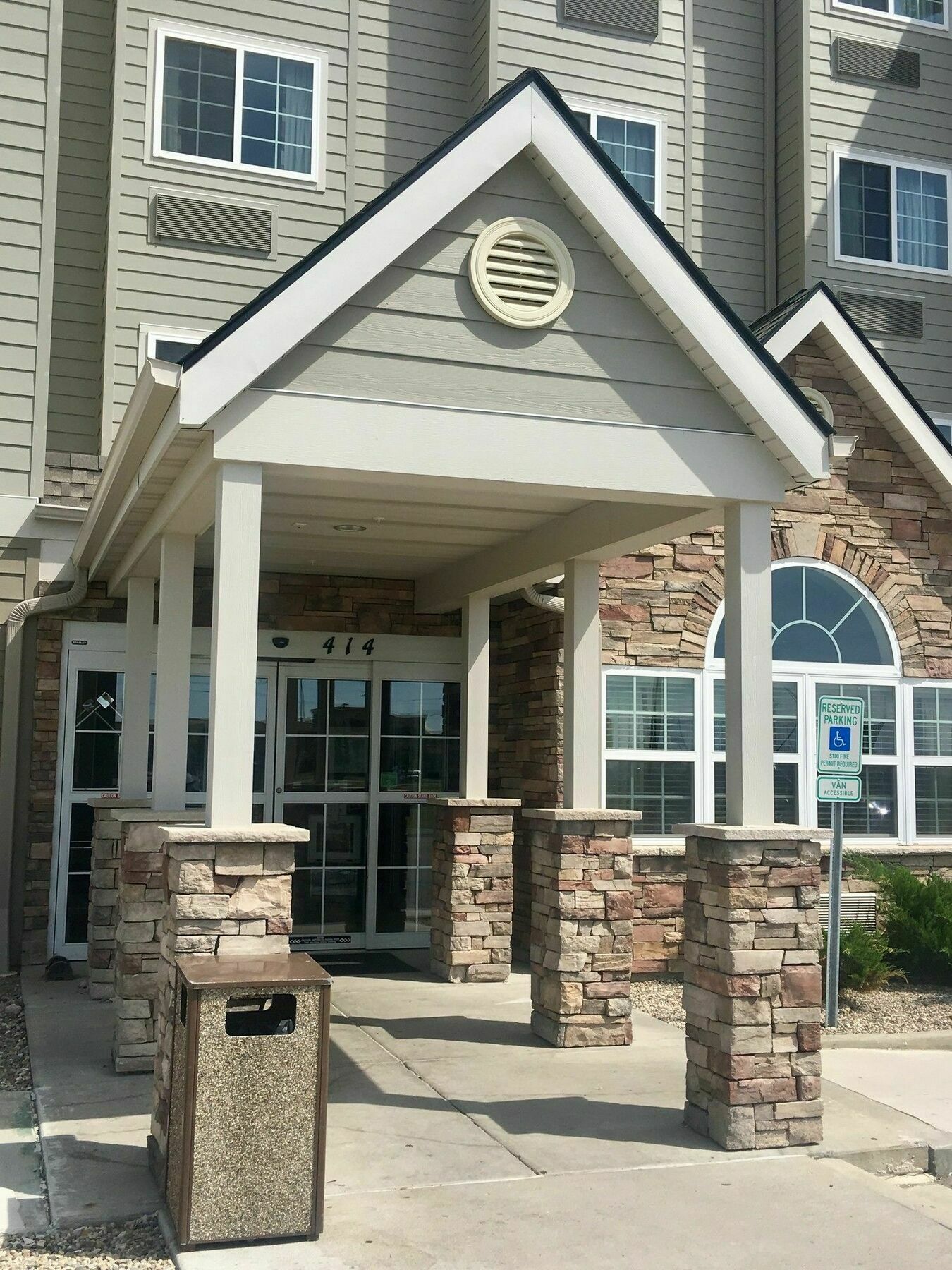 Microtel Inn & Suites By Wyndham Minot Exterior foto
